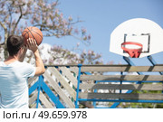 african american basketball player showing his skills. Стоковое фото, агентство Ingram Publishing / Фотобанк Лори