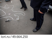 Работа следственно-оперативной группы на месте преступления в городе Москве, Россия. Редакционное фото, фотограф Николай Винокуров / Фотобанк Лори