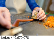 Closeup of wood being planed. Стоковое фото, агентство Ingram Publishing / Фотобанк Лори