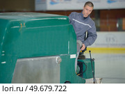 ice resurfacing machine on rink. Стоковое фото, агентство Ingram Publishing / Фотобанк Лори