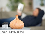bottles with organic essential aroma oil for aromatherapy. Стоковое фото, агентство Ingram Publishing / Фотобанк Лори