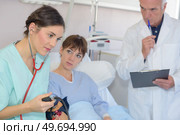 waiting for the BP result. Стоковое фото, агентство Ingram Publishing / Фотобанк Лори