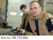 portrait factory man. Стоковое фото, агентство Ingram Publishing / Фотобанк Лори