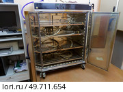 opened storage for storing data in empty center. Стоковое фото, агентство Ingram Publishing / Фотобанк Лори