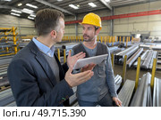 argument between the boss and the worker. Стоковое фото, агентство Ingram Publishing / Фотобанк Лори