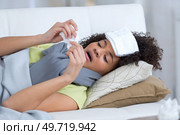 woman suffering with a flu. Стоковое фото, агентство Ingram Publishing / Фотобанк Лори