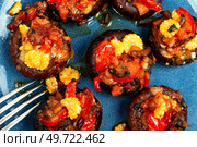 Mushroom, champignons caps baked stuffed with pepper and corn. Baked stuffed mushroom caps. Стоковое фото, агентство Ingram Publishing / Фотобанк Лори