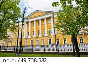 Городская усадьба Дурасовых (дом Дурасовых). Покровский бульвар, дом 11, стр. 9. Москва. Редакционное фото, фотограф E. O. / Фотобанк Лори