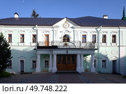 Митрополичьи покои Свято-Троицкой Сергиевой лавры в Сергиевом Посаде, Московская область (2021 год). Стоковое фото, фотограф Александр Кузнецов / Фотобанк Лори