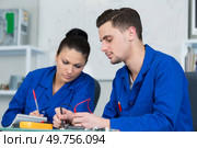 students in electronics class at university. Стоковое фото, агентство Ingram Publishing / Фотобанк Лори