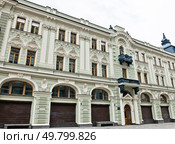 Дом Московского Купеческого общества («Посольское подворье»). Улица Ильинка, дом 8, стр. 2. Москва. Редакционное фото, фотограф E. O. / Фотобанк Лори