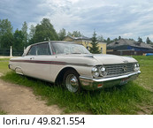 Russia, Shchyolkovsky district, June 8, 2025. Collection of retro cars on a warm sunny day. Редакционное фото, фотограф Соболева Наталия / Фотобанк Лори