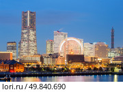 Yokohama Skyline building and skyscraper in downtown at dusk, Japan. Стоковое фото, агентство Ingram Publishing / Фотобанк Лори