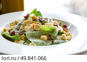 Ceasar Salad with bacon bit. Стоковое фото, агентство Ingram Publishing / Фотобанк Лори