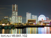 Yokohama Skyline building and skyscraper in downtown at night, Japan. Стоковое фото, агентство Ingram Publishing / Фотобанк Лори