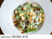 Ceasar Salad with bacon bit. Стоковое фото, агентство Ingram Publishing / Фотобанк Лори