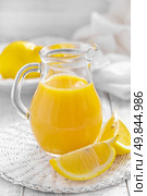Lemon juice
. Стоковое фото, агентство Ingram Publishing / Фотобанк Лори
