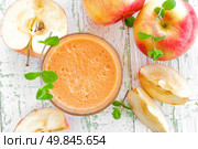 Apple juice. Стоковое фото, агентство Ingram Publishing / Фотобанк Лори