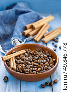 Coffee and cinnamon. Стоковое фото, агентство Ingram Publishing / Фотобанк Лори