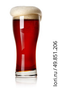Froth on red beer isolated on white. Стоковое фото, агентство Ingram Publishing / Фотобанк Лори