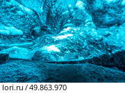 Ice Cave at Vatnajokull Glacier Jokulsarlon Iceland. Стоковое фото, агентство Ingram Publishing / Фотобанк Лори