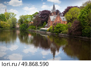Spring landscape in Love lake - Bruges, Belgium. Стоковое фото, агентство Ingram Publishing / Фотобанк Лори