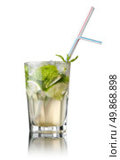 mohito cocktail isolated on white. Стоковое фото, агентство Ingram Publishing / Фотобанк Лори
