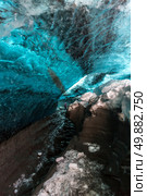 Ice Cave at Vatnajokull Glacier Jokulsarlon Iceland. Стоковое фото, агентство Ingram Publishing / Фотобанк Лори