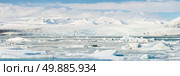 Panorama Vatnajokull Glacier Jokulsarlon lagoon Iceland. Стоковое фото, агентство Ingram Publishing / Фотобанк Лори