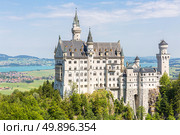 Beautiful summer view of the Neuschwanstein castle at Fussen Bavaria, Germany. Стоковое фото, агентство Ingram Publishing / Фотобанк Лори