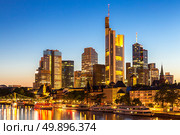 Germany Frankfurt am Main skyline sunset night. Стоковое фото, агентство Ingram Publishing / Фотобанк Лори
