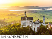 Beautiful summer romantic view of the Neuschwanstein castle at Fussen Bavaria, Germany. Стоковое фото, агентство Ingram Publishing / Фотобанк Лори