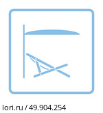 Sea beach recliner with umbrella icon. Blue frame design. Vector illustration. Стоковая иллюстрация, агентство Ingram Publishing / Фотобанк Лори