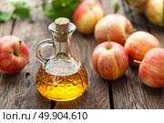 apple cider vinegar. Стоковое фото, агентство Ingram Publishing / Фотобанк Лори