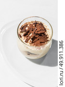 Tiramisu in a glass cup. Стоковое фото, агентство Ingram Publishing / Фотобанк Лори