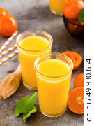 Mandarin orange juice. Refreshing summer drink. Fruit refreshment beverage. Стоковое фото, агентство Ingram Publishing / Фотобанк Лори