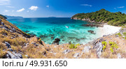 Panorama Aerial View point of Tropical white sand beach and snorkel point at cockburn island andaman sea indian ocean Myanmar and Thailand. Стоковое фото, агентство Ingram Publishing / Фотобанк Лори