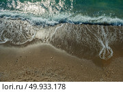 white slow waves in sea on sand beach. Стоковое фото, агентство Ingram Publishing / Фотобанк Лори