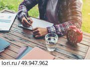 Hipster Businessman Working writing Determine Workspace Lifestyl. Hipster Businessman Working writing Determine Workspace Lifestyle Concept. Стоковое фото, агентство Ingram Publishing / Фотобанк Лори