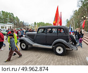 Автомобиль ГАЗ м1(Эмка) автомобиль сталинских репрессий и руководства СССР, на выставке ретро автотехники в городе Железногорске Красноярский Край. Редакционное фото, фотограф Анатолий Володин / Фотобанк Лори