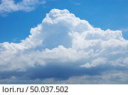 Blue skylight and fluffy cloud. Composition of nature. Стоковое фото, агентство Ingram Publishing / Фотобанк Лори