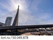 Boston Zakim bridge at Boston downtown MA USA. Стоковое фото, агентство Ingram Publishing / Фотобанк Лори
