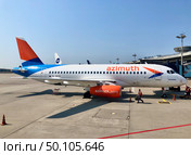Sukhoi Superjet 100, в ливрее авиакомпании Azimuth (2021 год). Редакционное фото, фотограф Иван Синайко / Фотобанк Лори