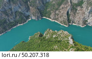 Piva river canyon aerial Montenegro. Стоковое видео, видеограф Михаил Коханчиков / Фотобанк Лори