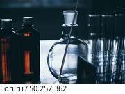 lab glassware  science laboratory research and development concept. Стоковое фото, агентство Ingram Publishing / Фотобанк Лори
