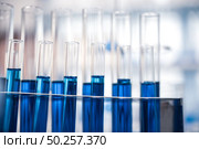 Laboratory glassware for the development of medical innovation. Стоковое фото, агентство Ingram Publishing / Фотобанк Лори