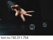 business person hand throw the dice, business gambling game concept. Стоковое фото, агентство Ingram Publishing / Фотобанк Лори