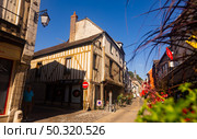 Historic center of Provins, Seine-et-Marne department, France (2022 год). Редакционное фото, фотограф Яков Филимонов / Фотобанк Лори
