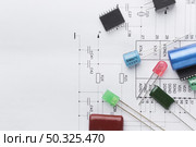 top view electronic components. Resolution and high quality beautiful photo. top view electronic components. High quality and resolution beautiful photo concept. Стоковое фото, агентство Ingram Publishing / Фотобанк Лори