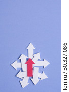 arrows pointing randomly with copy space. High resolution photo. arrows pointing randomly with copy space. High quality photo. Стоковое фото, агентство Ingram Publishing / Фотобанк Лори